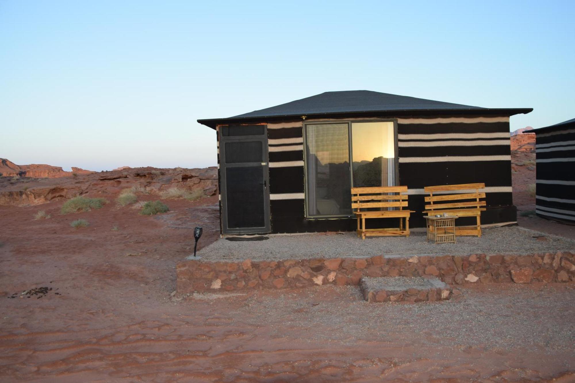 Wadi Rum Nights Esterno foto